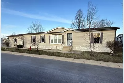 447 Seasons Parkway, Belvidere, IL 61008 - Photo 2