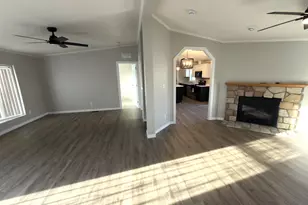 447 Seasons Pkwy, Belvidere, IL 61008 - Photo 4