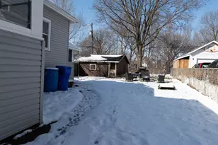 1328 Revell Ave, Rockford, IL 61107 - Photo 14