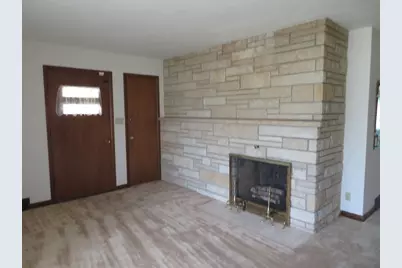 1541 La Cresta, Freeport, IL 61032 - Photo 4