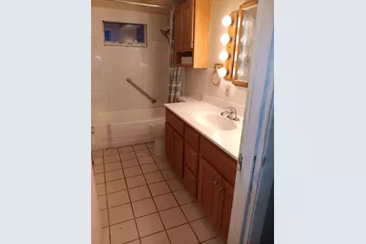 1604 Parkside Court, Freeport, IL 61032 - Photo 8