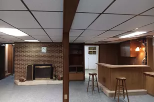 1604 Parkside Ct, Freeport, IL 61032 - Photo 10