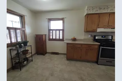 116 N Vale Avenue, Rockford, IL 61107 - Photo 22