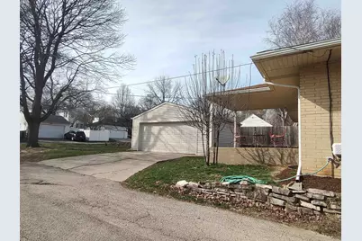 116 N Vale Avenue, Rockford, IL 61107 - Photo 6