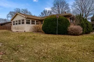 1110 Roxbury Close, Rockford, IL 61107 - Photo 36