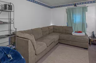 708 Dickerman St, Rockford, IL 61102 - Photo 4