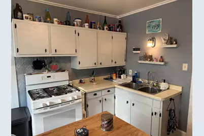 436 N Apple Avenue, Freeport, IL 61032 - Photo 10