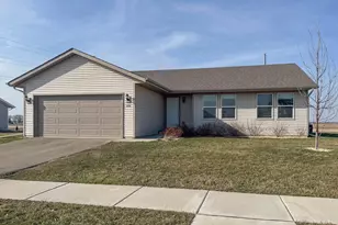 1102 Witbeck Dr, Belvidere, IL 61008 - Photo 1