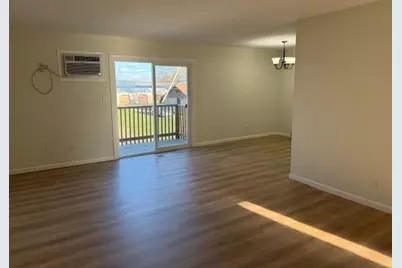 106 S 3rd Ave, Mendota, IL 61342 - Photo 1