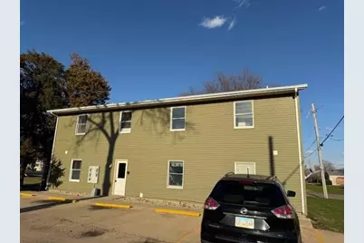 106 S 3rd Ave, Mendota, IL 61342 - Photo 6