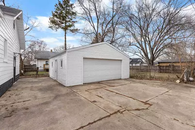 1617 Custer Avenue, Rockford, IL 61103 - Photo 2