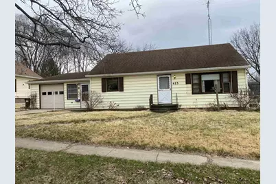 415 N Trunck Avenue, Freeport, IL 61032 - Photo 1