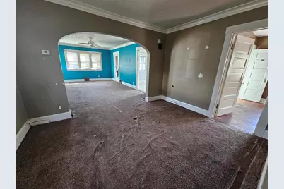 915 Van Wie, Rockford, IL 61103 - Photo 2