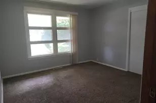 2040 Hillside Dr, Rockford, IL 61107 - Photo 6