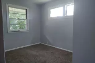 2040 Hillside Dr, Rockford, IL 61107 - Photo 8