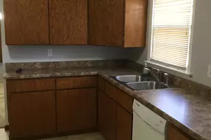 2040 Hillside Dr, Rockford, IL 61107 - Photo 2