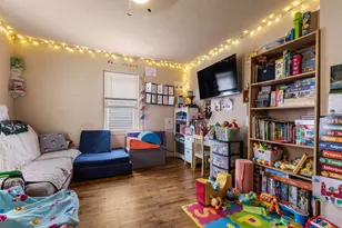 2922 Collins St, Rockford, IL 61108 - Photo 6