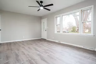 1317 Van Stone Dr, Machesney Park, IL 61115 - Photo 8