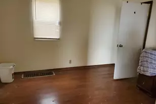 1105 N Horsman St, Rockford, IL 61101 - Photo 10