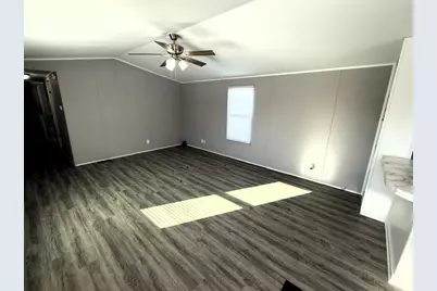 594 Park Avenue, Belvidere, IL 61008 - Photo 2