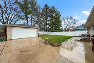 2211 Montana, Rockford, IL 61108 - Photo 2