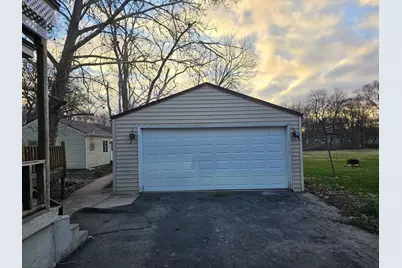2907 Vinton Avenue, Rockford, IL 61101 - Photo 2