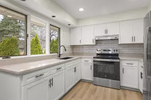 507 Goodling St, Winnebago, IL 61088 - Photo 10