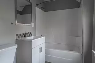 1304 Benton St, Rockford, IL 61107 - Photo 18