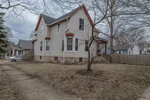 1304 Benton St, Rockford, IL 61107 - Photo 2