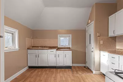 1304 Benton Street, Rockford, IL 61107 - Photo 6