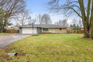 2912 Panorama Dr, Rockford, IL 61109 - Photo 1