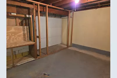 2019 Montana Avenue, Rockford, IL 61108 - Photo 24