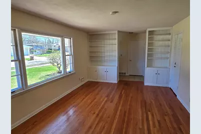 2019 Montana Avenue, Rockford, IL 61108 - Photo 2