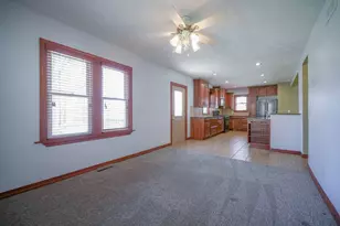 711 Taylor St, Pecatonica, IL 61063 - Photo 6