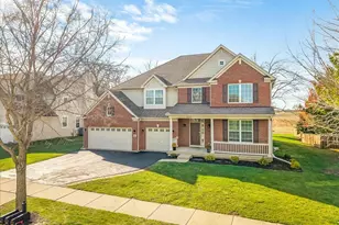 342 Comstock Dr, Elgin, IL 60124 - Photo 2