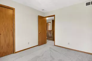 6980 N Summit Dr, Byron, IL 61010 - Photo 24