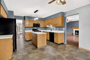 6980 N Summit Dr, Byron, IL 61010 - Photo 12