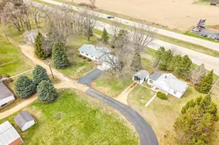 2280 Rock City Rd, Ridott, IL 61067 - Photo 36