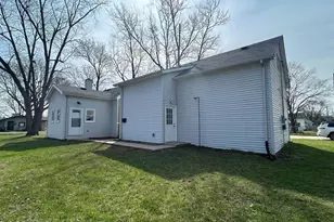 1121 8th Ave, Belvidere, IL 61008 - Photo 4