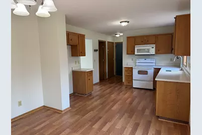 3130 Stowmarket Avenue, Rockford, IL 61109 - Photo 6