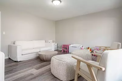 6673 Thomas Parkway, Rockford, IL 61114 - Photo 6