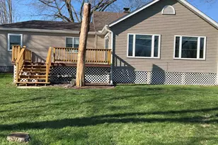 5199 Browns Beach Rd, Rockford, IL 61103 - Photo 2