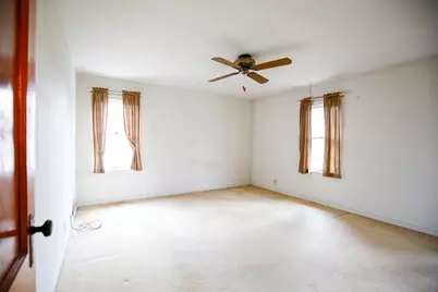 422 N Hennepin Avenue, Dixon, IL 61021 - Photo 18