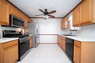 3008 Hamlin Dr, Machesney Park, IL 61115 - Photo 6