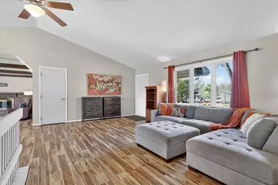 13615 Briarwood Lane, Roscoe, IL 61073 - Photo 12