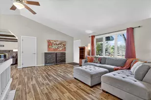 13615 Briarwood Ln, Roscoe, IL 61073 - Photo 12