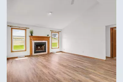 518 Breezeway Drive, Pearl City, IL 61062 - Photo 8