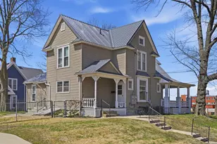 324 E 2nd St, Dixon, IL 61021 - Photo 2