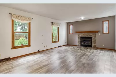 8319 Woodbridge Lane, Machesney Park, IL 61115 - Photo 8