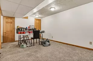 8319 Woodbridge Ln, Machesney Park, IL 61115 - Photo 30